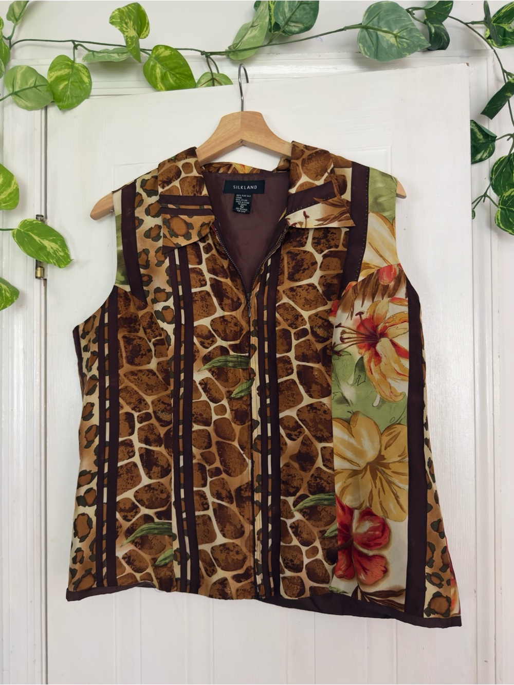 SilkLand Brown & Green Fall Floral-Print Sleeveless Zip-Front Blouse